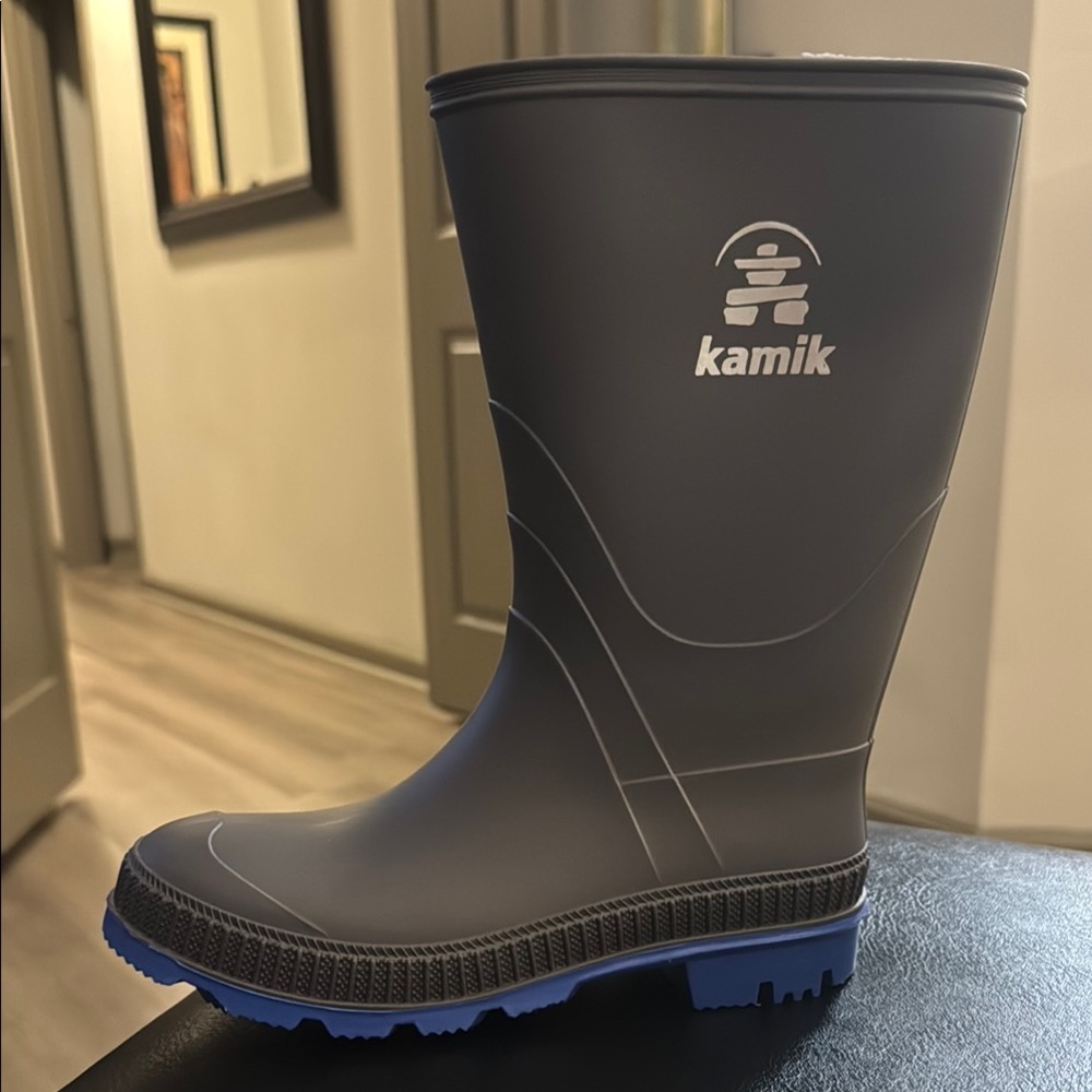 Kamik Kids Charcoal and Blue Rain Boots Size Little Kids 3 NWOB 😊 NEVER WORN